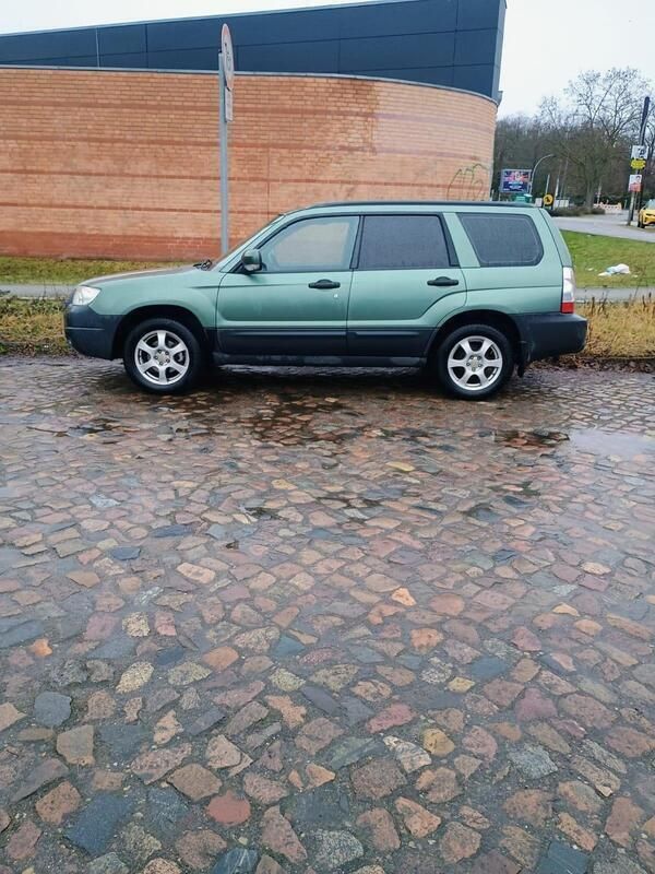 Grün Gebraucht 2007 Subaru Forester SUV | 5.000 € (Teuer) - Bild 1/4