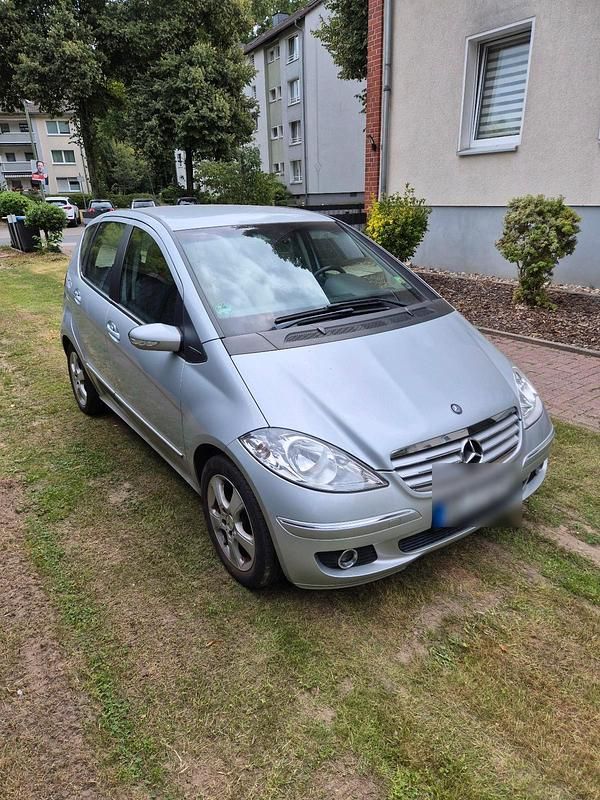 Silber Gebraucht 2005 Mercedes A170 Kleinwagen | 2.000 € (Fairer Preis) - Bild 1/4