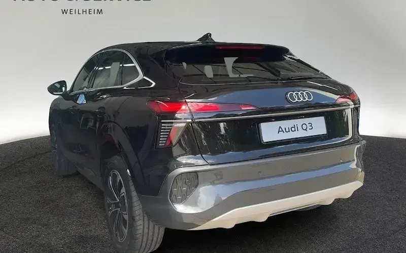 Neu Audi Q3 Sportback Ambiente 272 PS (200 kW) 2026 Schwarz SUV