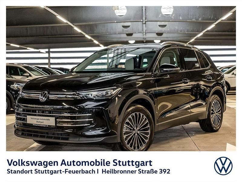 Grenadillschwarz metallic Gebraucht 2025 VW Tiguan Elegance SUV | 41.830 € (Fairer Preis) - Bild 1/4