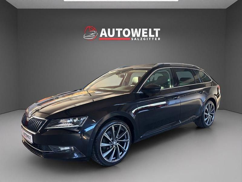Schwarz Gebraucht 2016 Skoda Superb Style Kombi | 17.900 € (Etwas zu teuer) - Bild 1/4