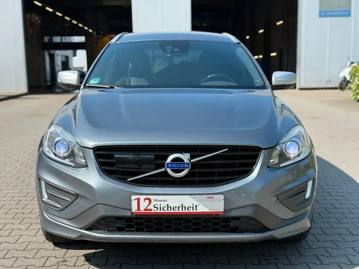 Gebraucht Volvo XC60 R-Design 220 PS (161 kW) 2017 Grau SUV