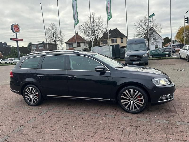 Schwarz Gebraucht 2014 VW Passat Kombi | 9.900 € (Fairer Preis) - Bild 1/4