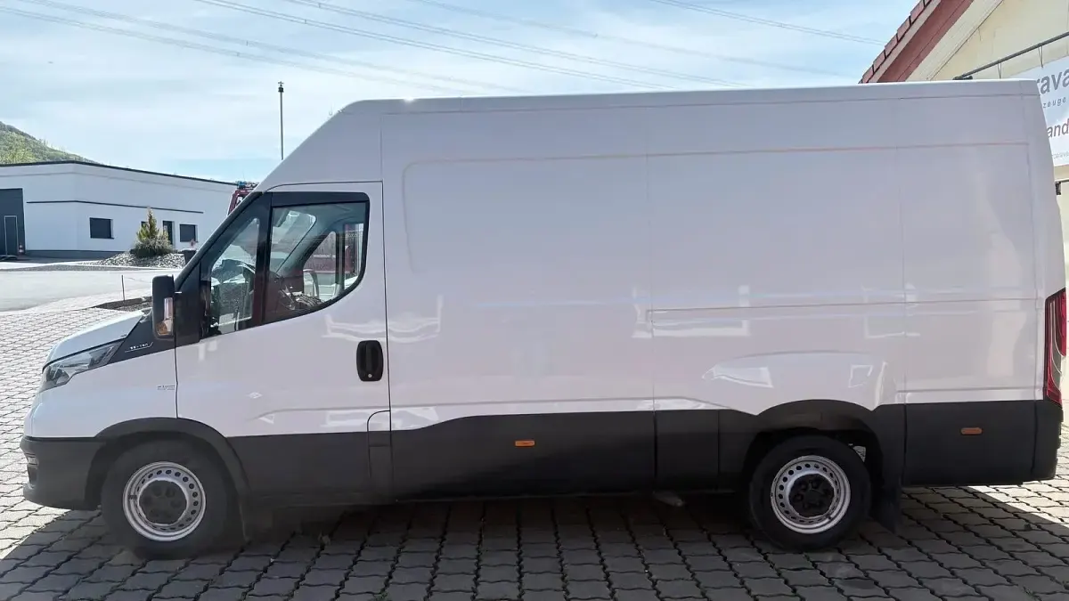 Usata Iveco Daily 2022 Bianco Berlina