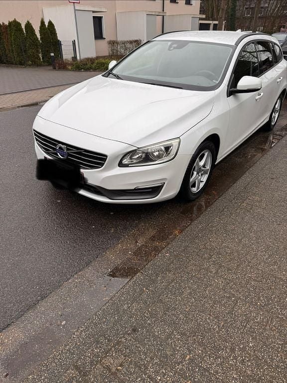 Gebraucht Volvo V60 Kinetic 181 PS (133 kW) 2014 Weiß Kombi