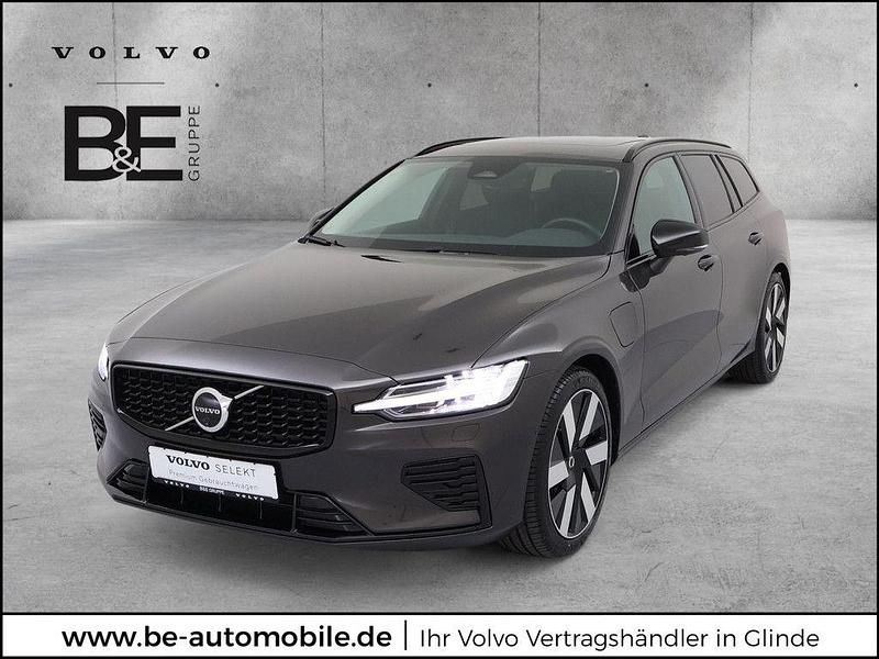 Grau Gebraucht 2025 Volvo V60 Plus Kombi | 40.950 € (Superpreis) - Bild 1/4