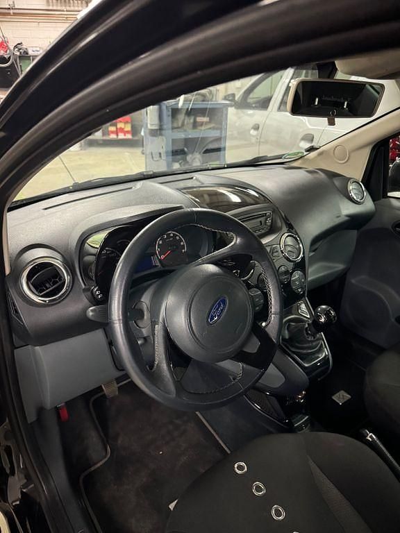 Gebraucht Ford Ka Champions Edition 69 PS (50 kW) 2011 Schwarz Kleinwagen