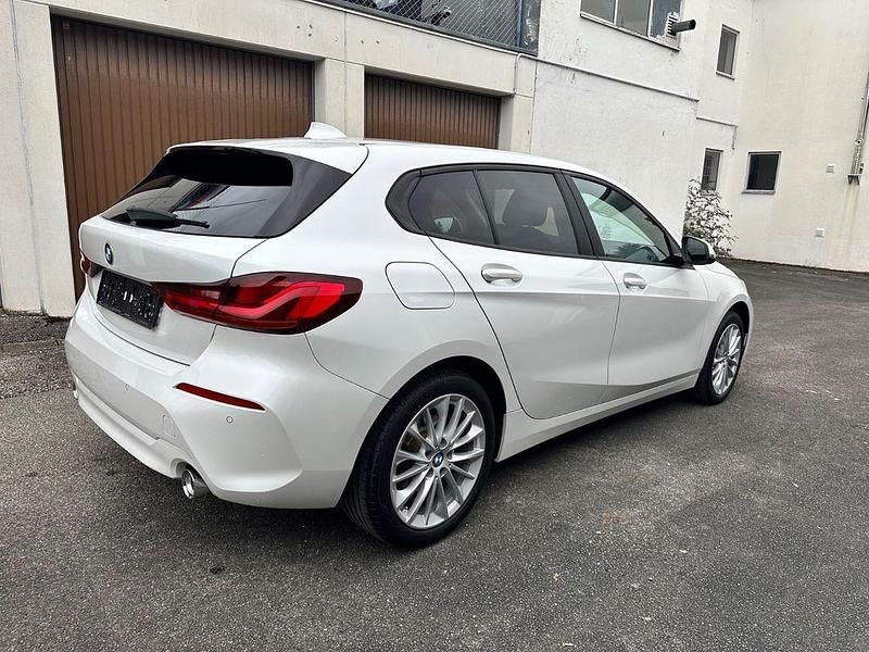 Gebraucht BMW 118 Performance 150 PS (110 kW) 2020 Weiß Kleinwagen