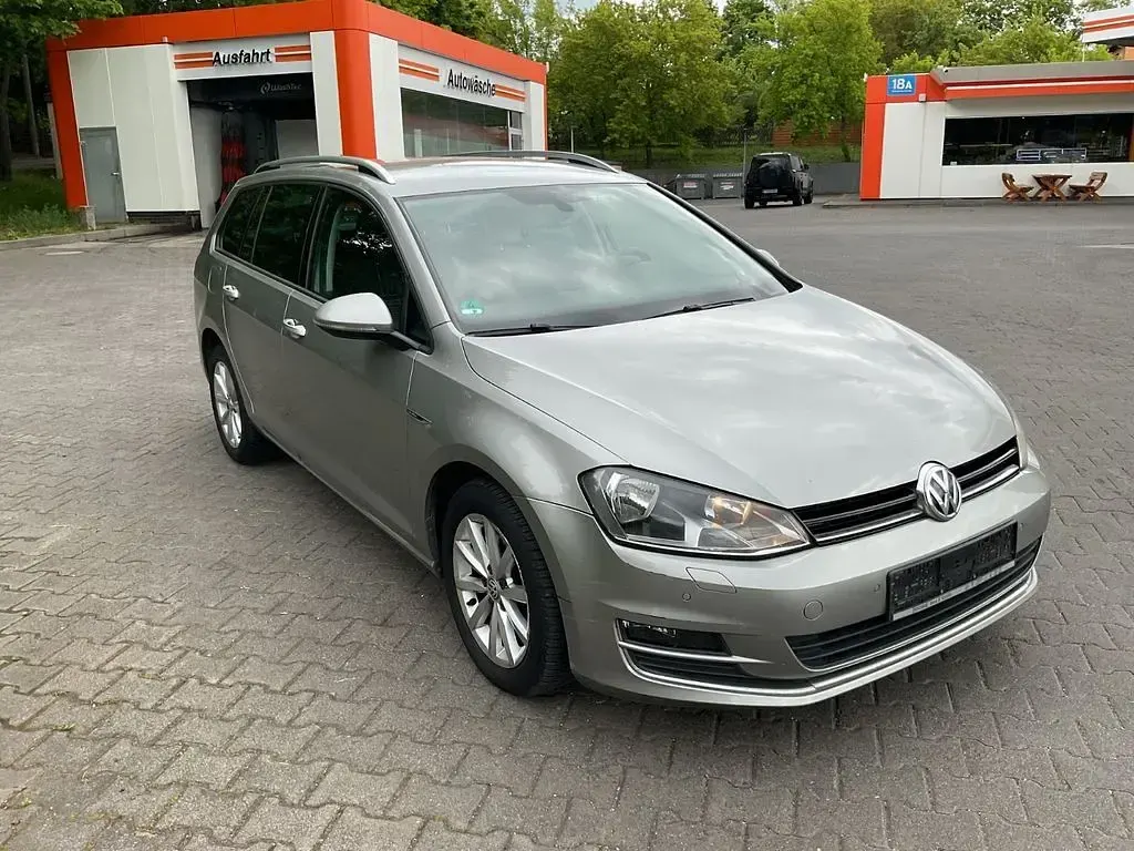 Gebraucht VW Golf VII LOUNGE 110 PS (80 kW) 2016 Grau Kombi