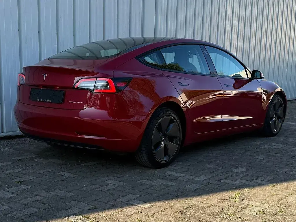Brugt Tesla Model 3 Long Range AWD 366 kW (498 HK) 2022 Rød Sedan