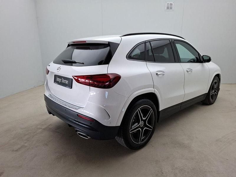 Gebraucht Mercedes GLA200 AMG line 163 PS (119 kW) 2025 Unilack polarweiß SUV