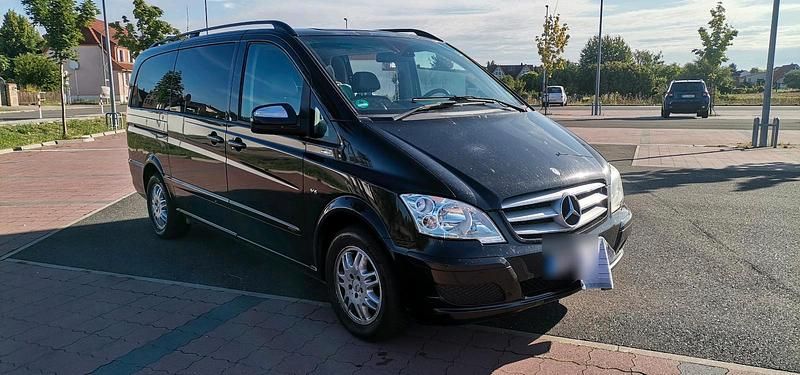 Schwarz Gebraucht 2010 Mercedes Viano Van / Kleinbus | 15.500 € (Fairer Preis) - Bild 1/4