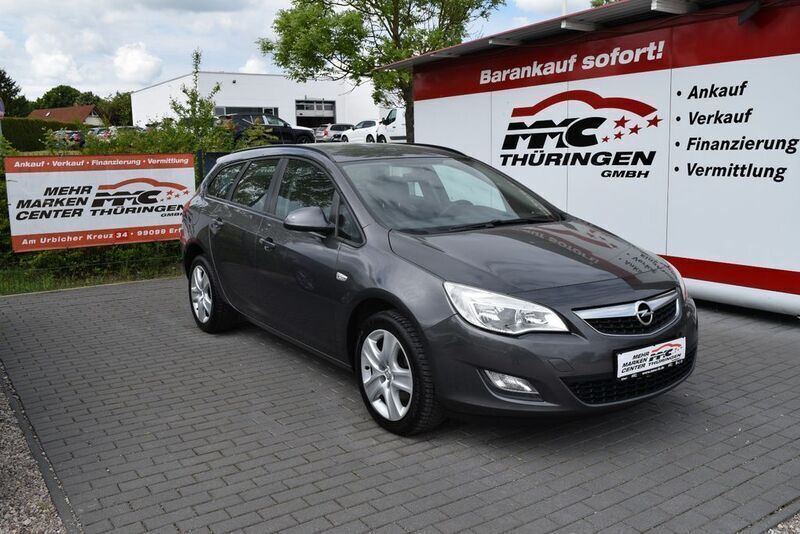 Grau Gebraucht 2011 Opel Astra Design Edition Kombi | 3.990 € (Etwas zu teuer) - Bild 1/4