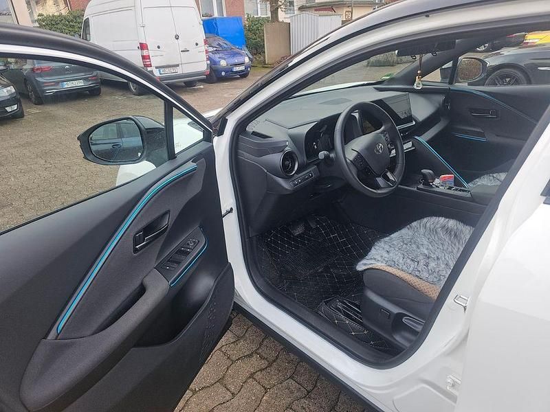 Gebraucht Toyota C-HR 152 PS (111 kW) 2025 Weiß SUV