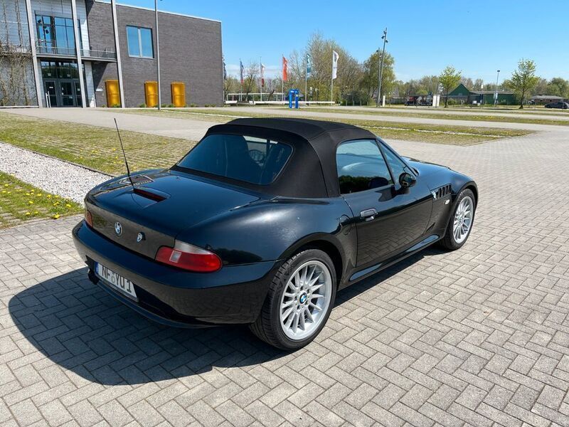 Gebraucht BMW Z3 Sport Line 170 PS (125 kW) 2001 Schwarz Cabrio