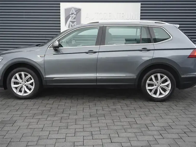 Gebraucht VW Tiguan Allspace Highline 190 PS (139 kW) 2020 Platinum grey metallic SUV