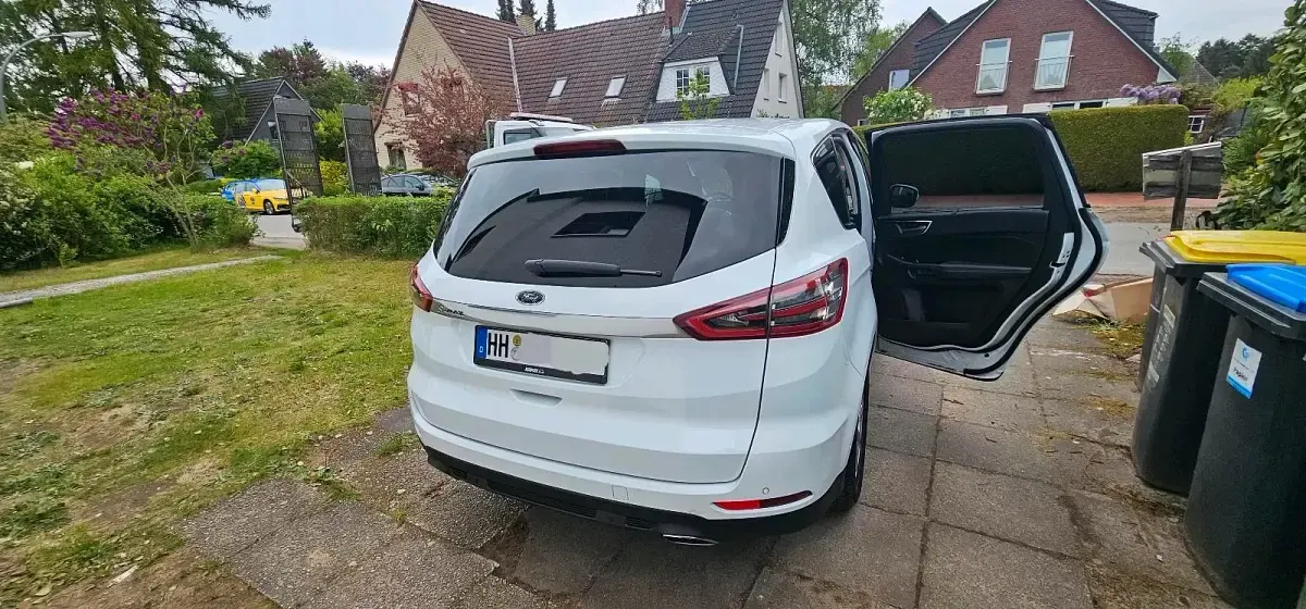 Gebraucht Ford S-MAX S 179 PS (131 kW) 2017 Weiß Van / Kleinbus