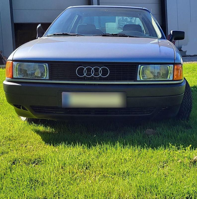 Second-hand Audi 80 75 CP (55 kW) 1988 Gri Berlinǎ
