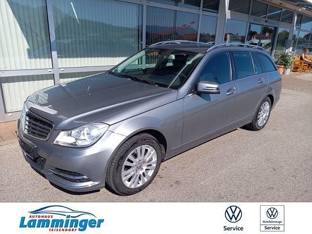 Silber Gebraucht 2011 Mercedes 180 Limousine | 7.990 € - Bild 1/4