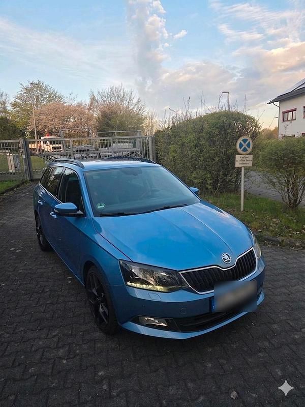 Gebraucht Skoda Fabia Joy 105 PS (77 kW) 2016 Blau Kombi