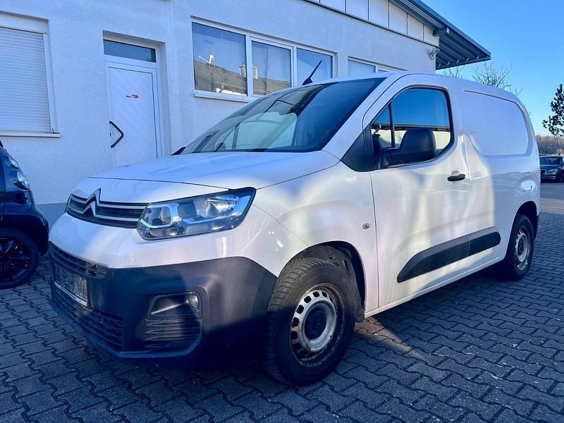 Weiß Gebraucht 2020 Citroën Berlingo Van / Kleinbus | 5.699 € - Bild 1/4
