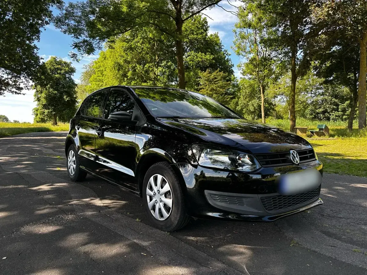 Gebraucht VW Polo 60 PS (44 kW) 2011 Schwarz Kleinwagen