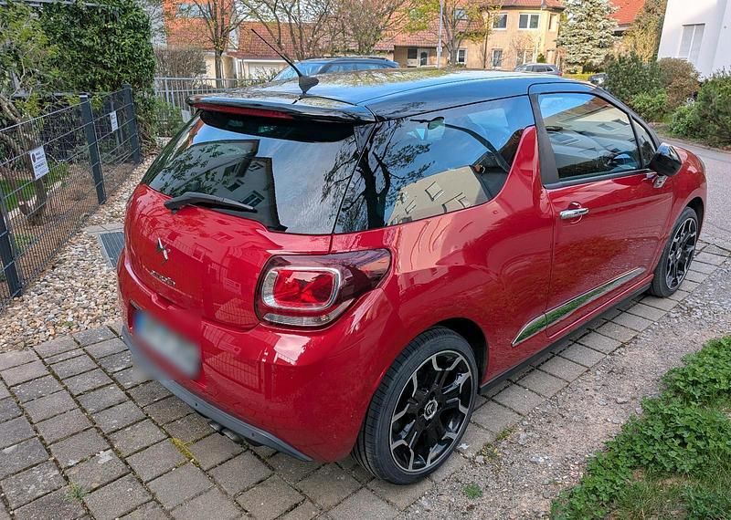 Gebraucht Citroën DS3 Sport Chic 156 PS (114 kW) 2014 Rot Limousine
