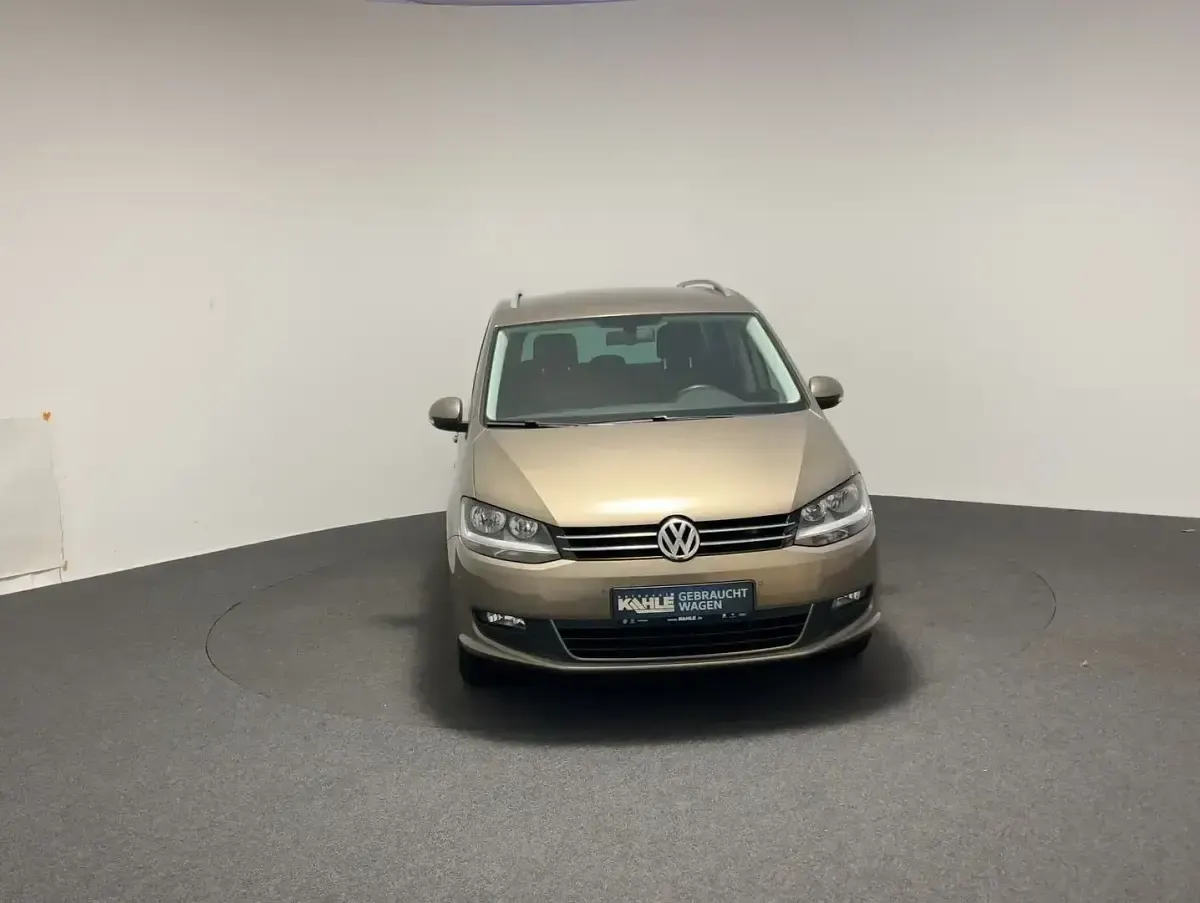 Gebraucht VW Sharan Cup 177 PS (130 kW) 2015 Gold Van / Kleinbus