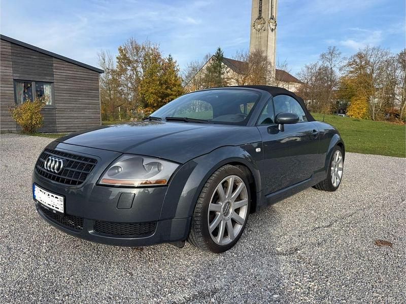 Grau Gebraucht 2006 Audi TT Roadster S-Line Cabrio | 5.890 € - Bild 1/4