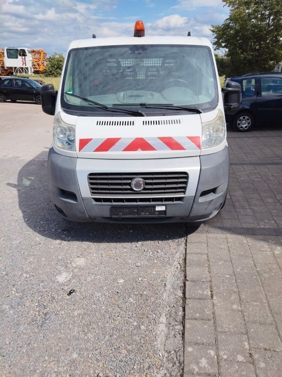 Weiß Gebraucht 2010 Fiat Ducato Van | 6.200 € - Bild 1/4