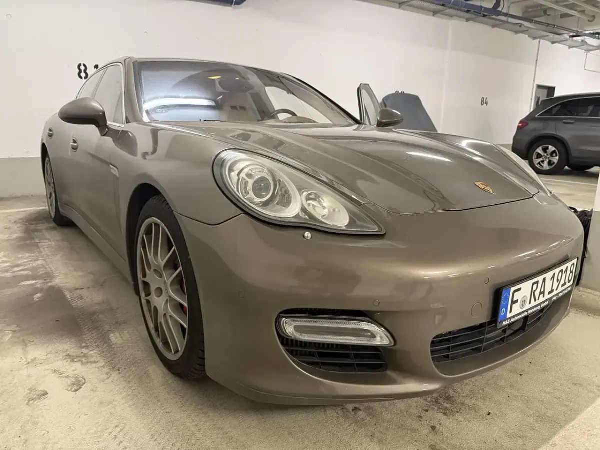 Gebraucht Porsche Panamera Turbo 500 PS (367 kW) 2010 Grau Kleinwagen