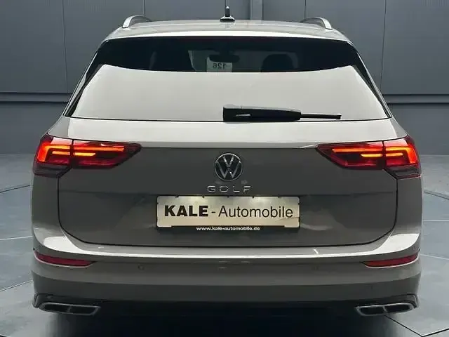 Gebraucht VW Golf VIII R-line 150 PS (110 kW) 2022 Andere Kombi