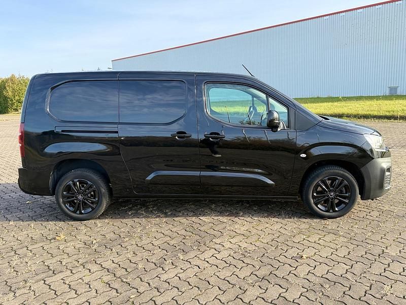 Gebraucht Citroën Berlingo 131 PS (96 kW) 2020 Schwarz Van / Kleinbus