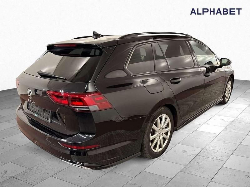 Gebraucht VW Golf VIII R-line 150 PS (110 kW) 2022 Deep black perleffekt Kombi