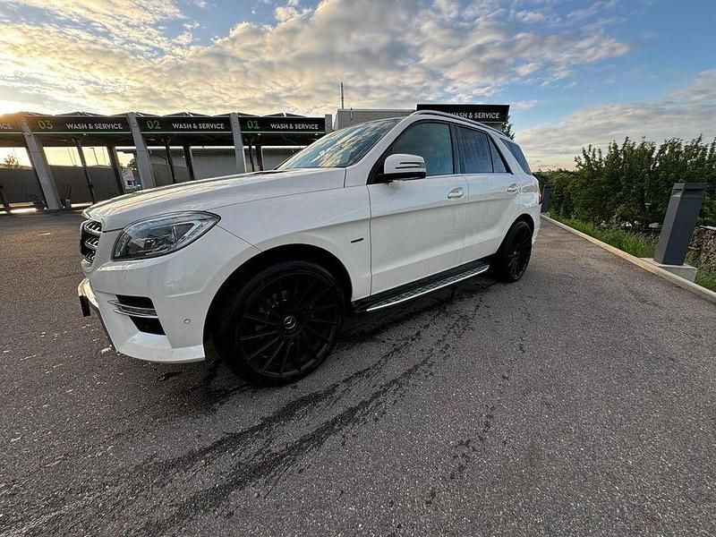 Gebraucht Mercedes ML350 258 PS (189 kW) 2012 Weiß SUV