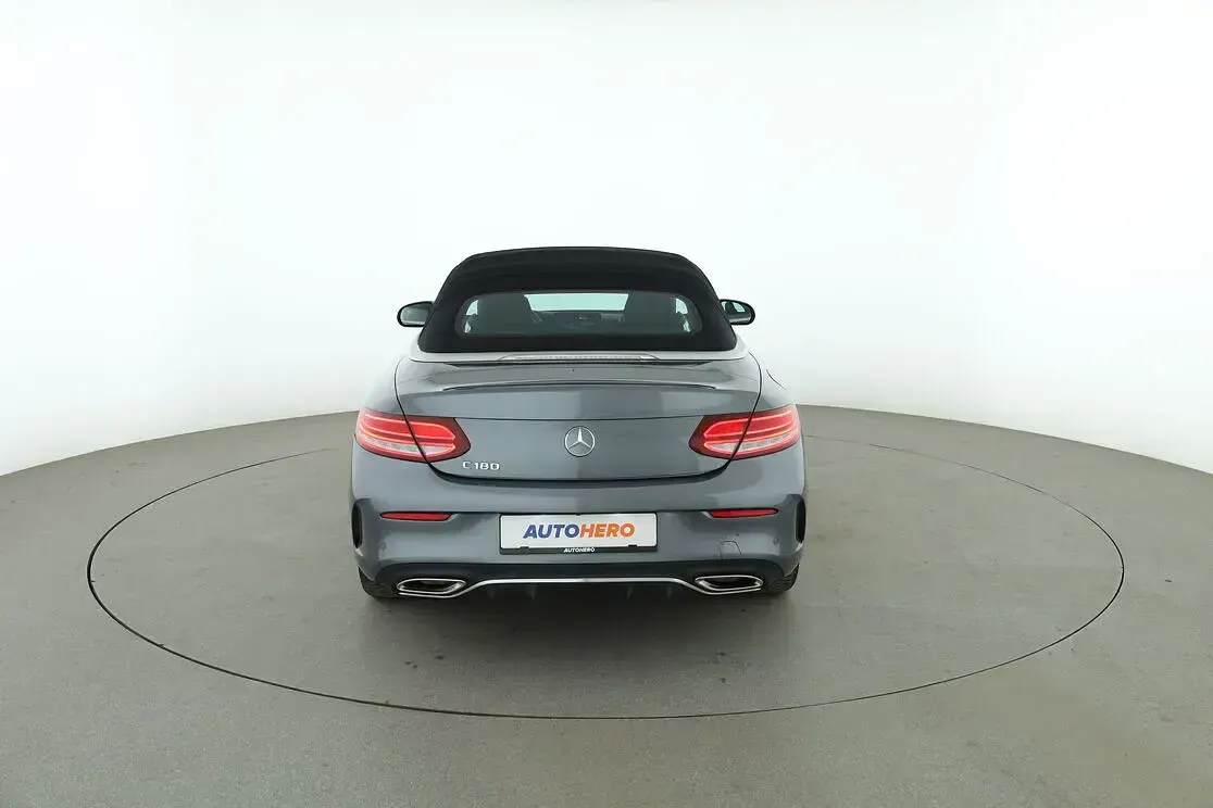 Gebraucht Mercedes C180 AMG line 156 PS (114 kW) 2019 Grau Cabrio