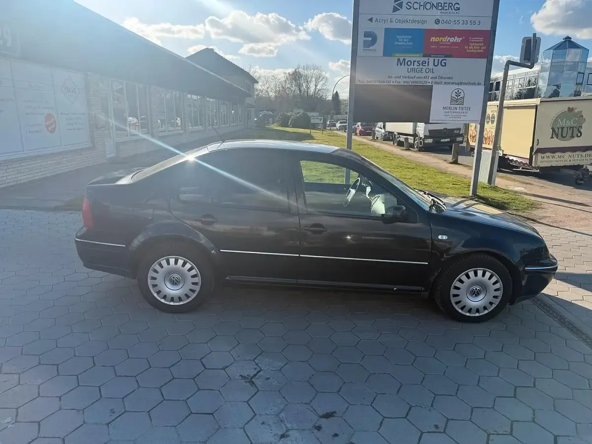 Gebraucht VW Bora 101 PS (74 kW) 2003 Schwarz Limousine