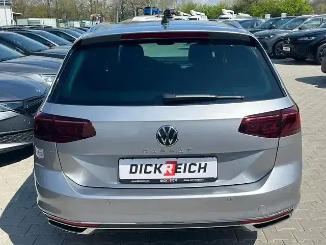 Gebraucht VW Passat Elegance 200 PS (147 kW) 2023 Silber Kombi