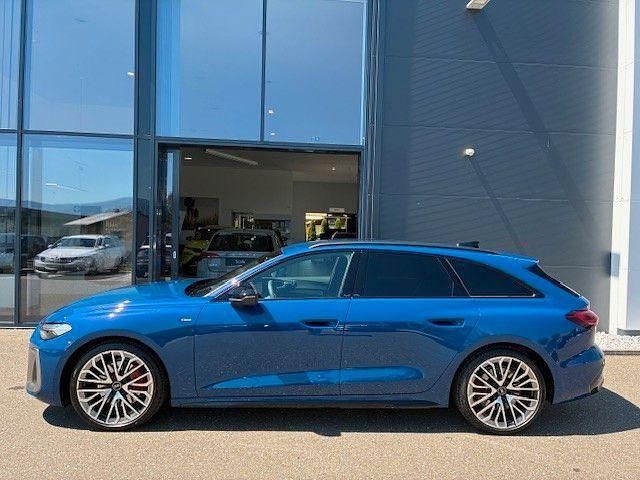 Gebraucht Audi A5 Edition .1 204 PS (150 kW) 2025 Blau Kombi