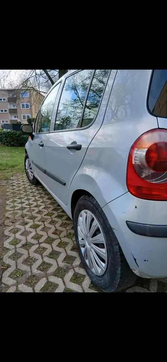 Gebraucht Renault Modus 75 PS (55 kW) 2005 Silber Van / Kleinbus