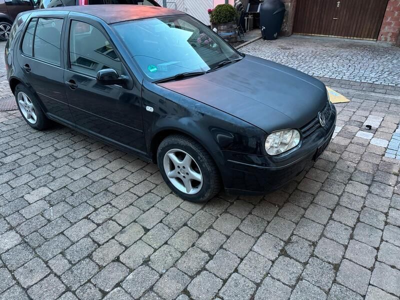 Schwarz Gebraucht 2004 VW Golf IV Kleinwagen | 600 € (Superpreis) - Bild 1/4