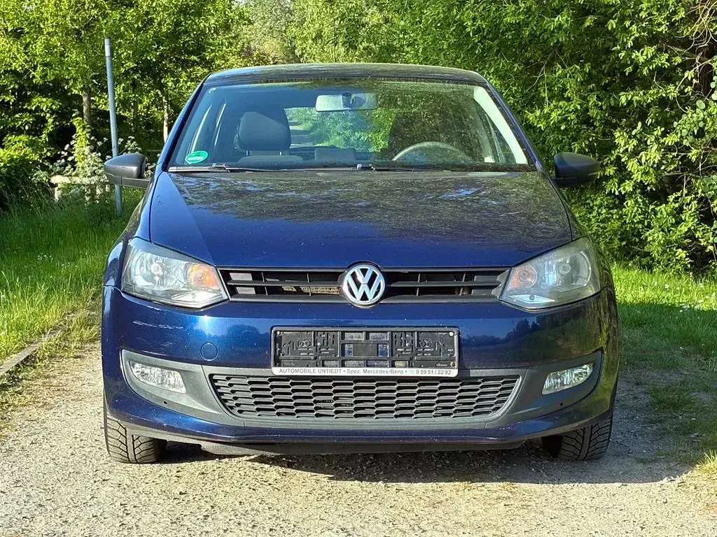 Gebraucht VW Polo Trendline 75 PS (55 kW) 2011 Shadow blue metallic Kleinwagen