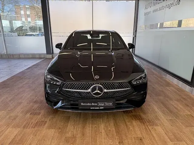 Gebraucht Mercedes CLA200 AMG 163 PS (119 kW) 2023 Kosmosschwarz Coupé