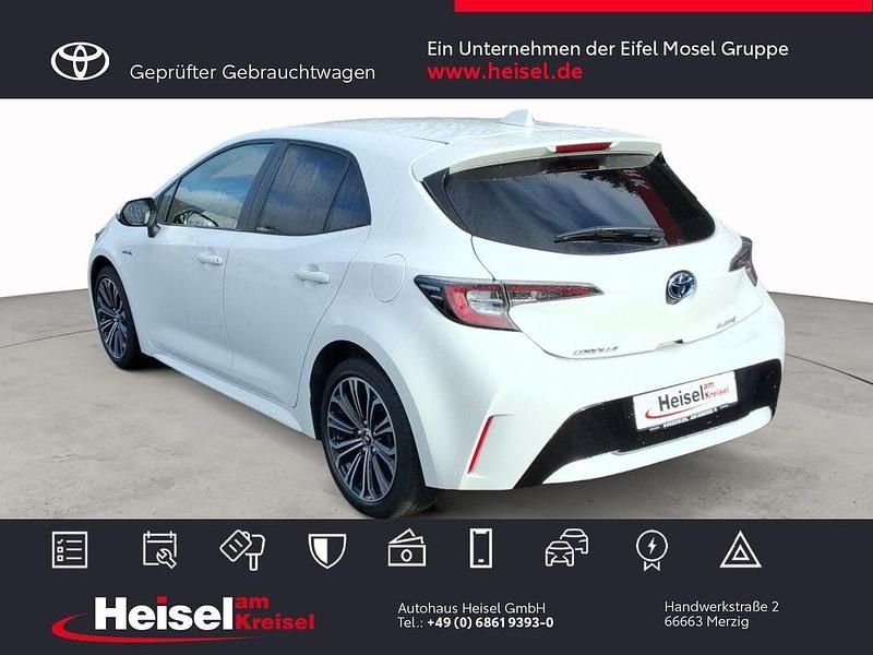 Gebraucht Toyota Corolla Basis 122 PS (89 kW) 2019 Schneeweiß Limousine