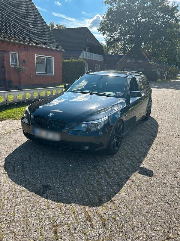 Schwarz Gebraucht 2005 BMW 535 Kombi | 7.000 € - Bild 1/4