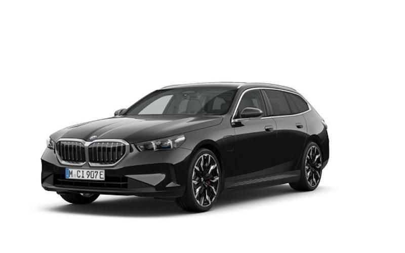 Neu BMW 550e Comfort Edition 489 PS (359 kW) 2026 Schwarz Kombi