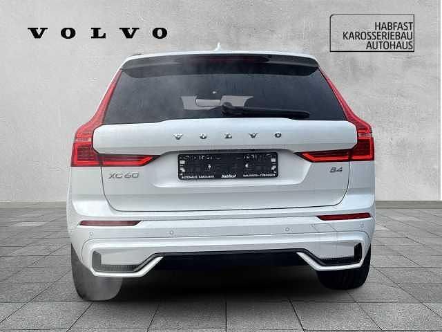 Gebraucht Volvo XC60 145 PS (106 kW) 2023 SUV