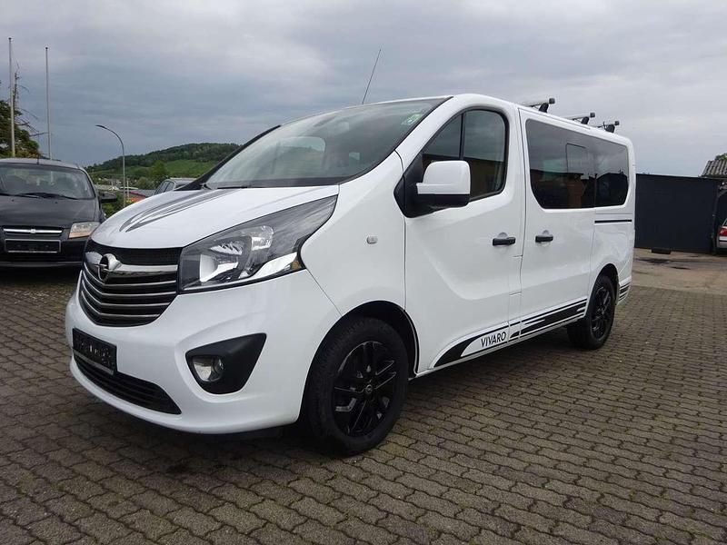 Gebraucht Opel Vivaro Sport 145 PS (106 kW) 2017 Weiß Van / Kleinbus