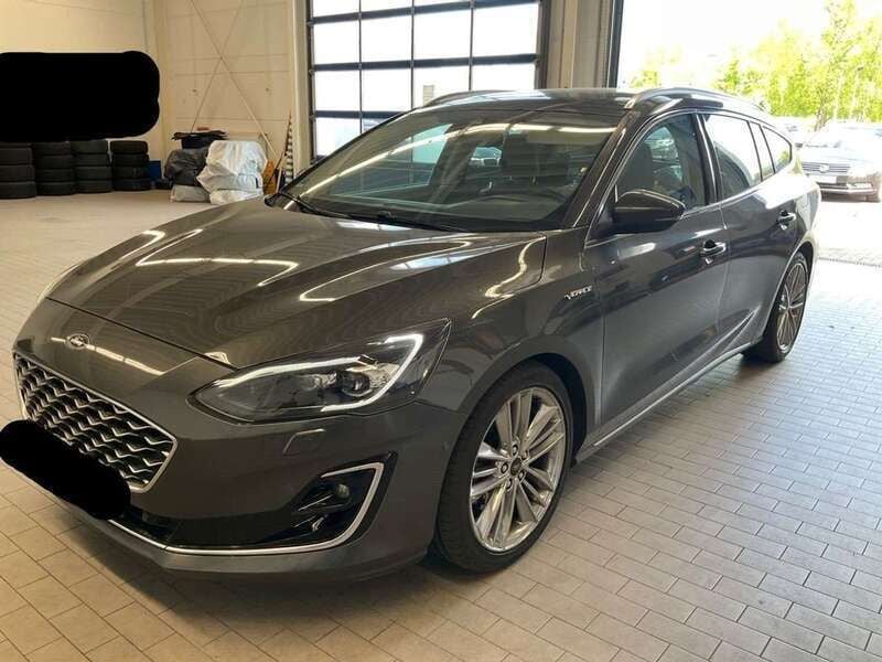Grau Gebraucht 2019 Ford Focus Ambiente Kombi | 17.490 € (Fairer Preis) - Bild 1/4