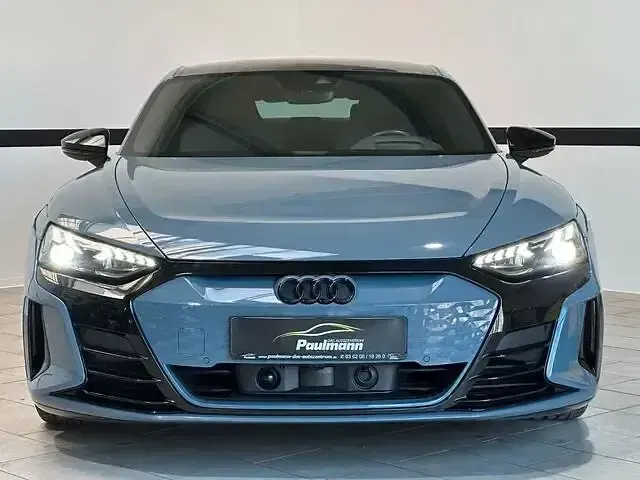 Gebraucht Audi e-tron GT quattro Sport 494 kW (673 PS) 2022 Grau Limousine
